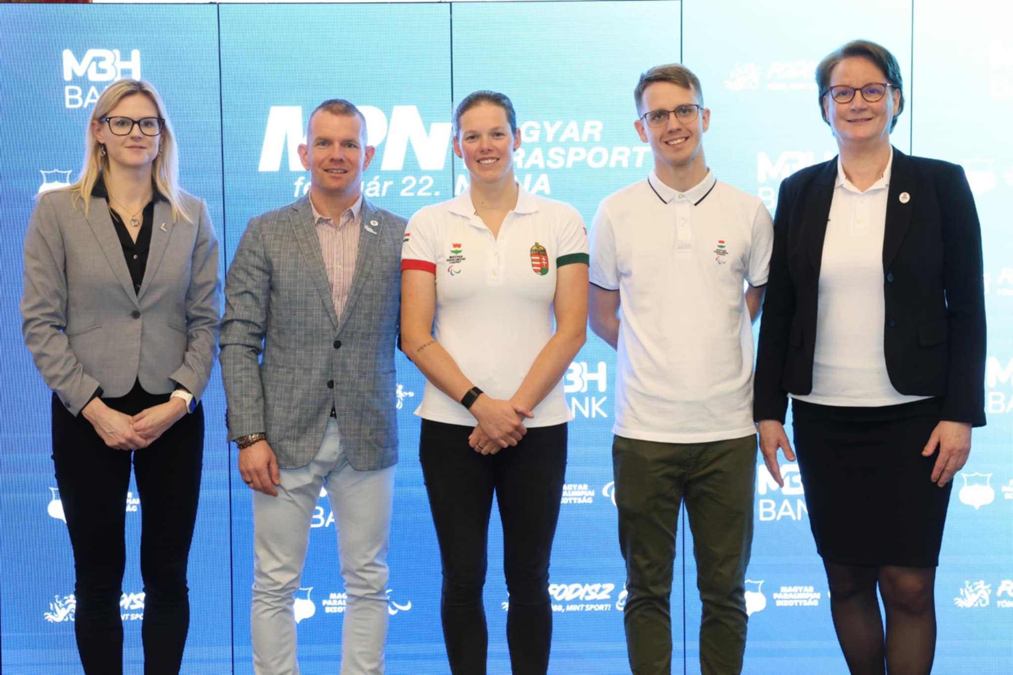 0b853ae4-cfcc-497b-9431-df3bfa34cf8b