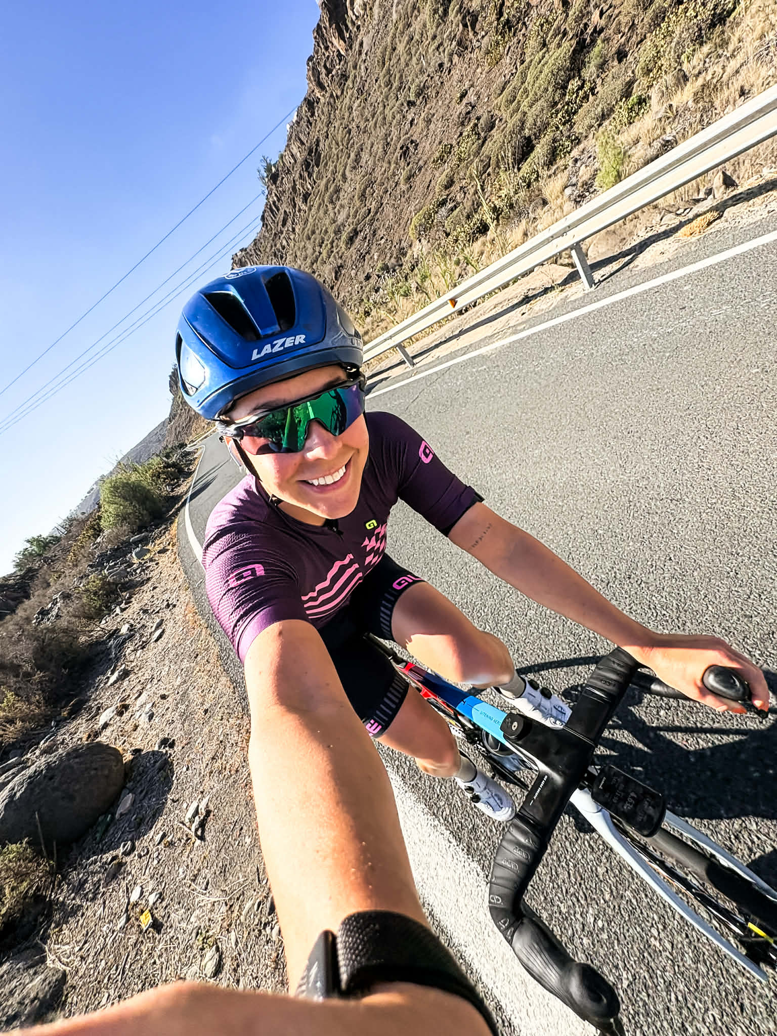 Kropkó Márta, Kropkó Márton és Horváth Karolina: Tudatos építkezés és kilométergyűjtés Portugáliától a Kanári-szigetekig 84bcc210 f12a 435f b12a bc093ba00358