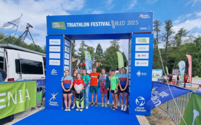 Folytatódik a magyar triatlonosok nemzetközi sikersorozata: Holba Zsombor centikre az aranytól Bledben, Mocsári Bence dobogón a Para Világkupán