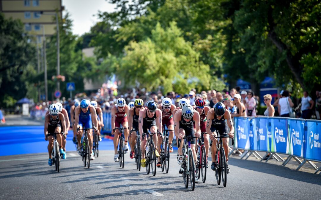 KRESZ-módosítás: A versenyengedéllyel rendelkező triatlonosokra is kiterjedhet a sportkerékpáros státusz